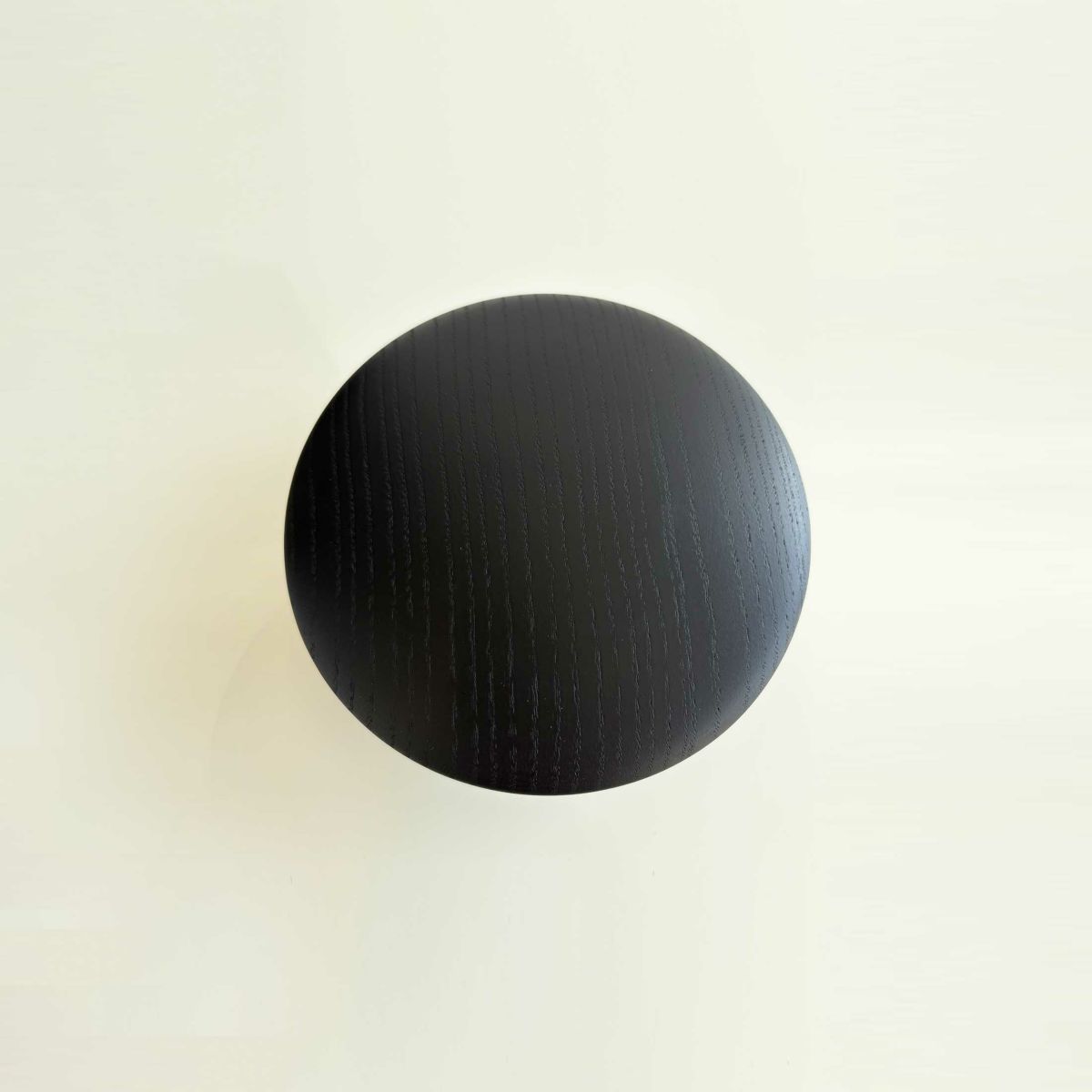 【アウトレット】muuto（ムート） / DOTS WOOD（ドットウッド） / Φ17cm Lサイズ / 木製フックハンガー/ ブラック