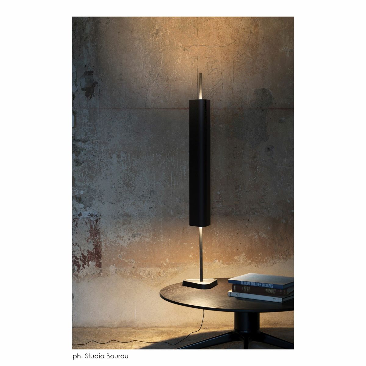 FLOS（フロス） / Emi T（エミ T） / 全5色 / 2700K / テーブルランプ