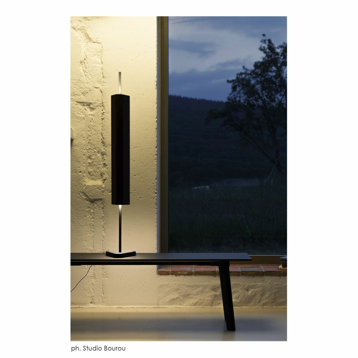 FLOS（フロス） / Emi T（エミ T） / 全5色 / 2700K / テーブルランプ