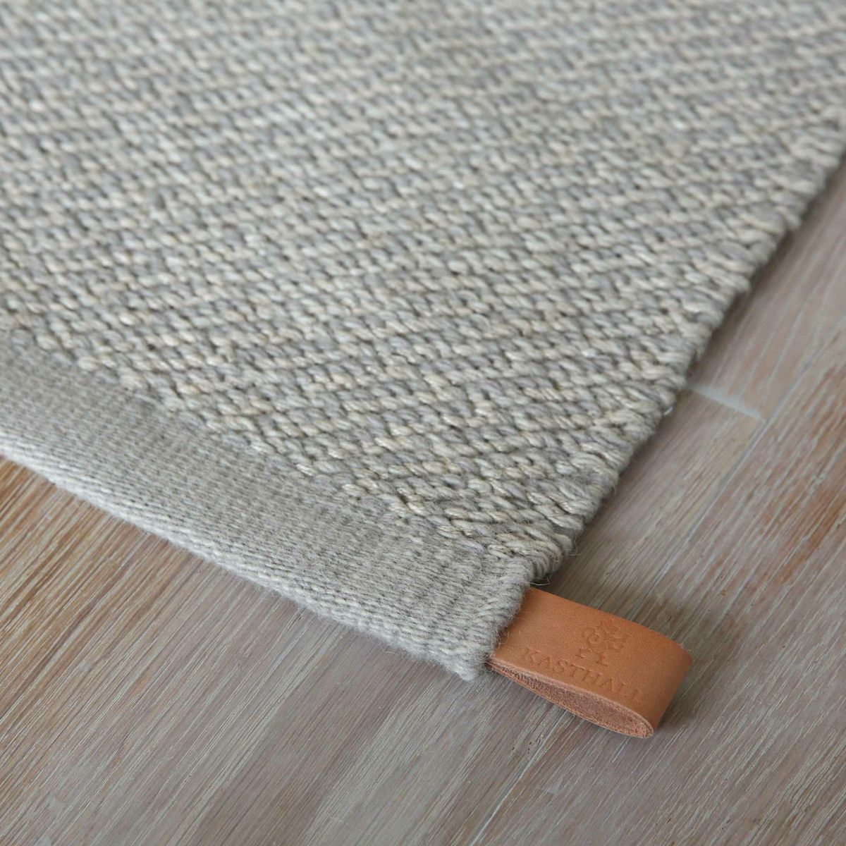【アウトレット】KASTHALL（カスタール） / KORN（コーン） / KLINT 882（240×240cm） / ラグ