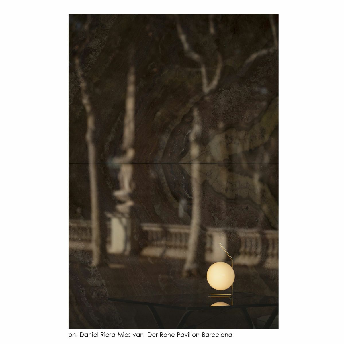 FLOS（フロス） / IC T1 LOW 10 ANNIVERSARY（アイシー 10 アニバーサリー） / テーブルランプ