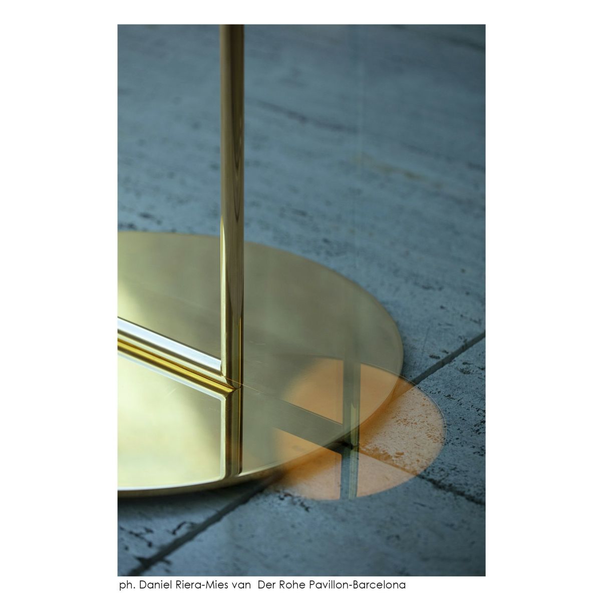 FLOS（フロス） / IC F1 10 ANNIVERSARY（アイシー 10 アニバーサリー） / フロアランプ