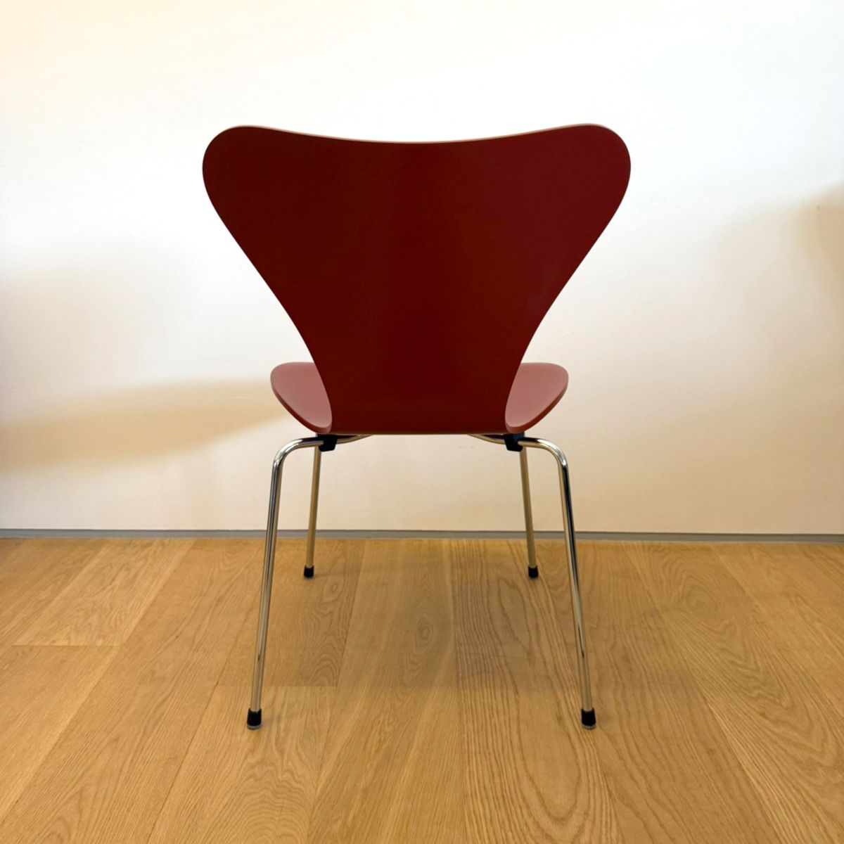 【ポイント20倍】【アウトレット】FRITZ HANSEN（フリッツ・ハンセン） / SERIES 7（セブンチェア） / ベネチアンレッド / ラッカー / クローム脚