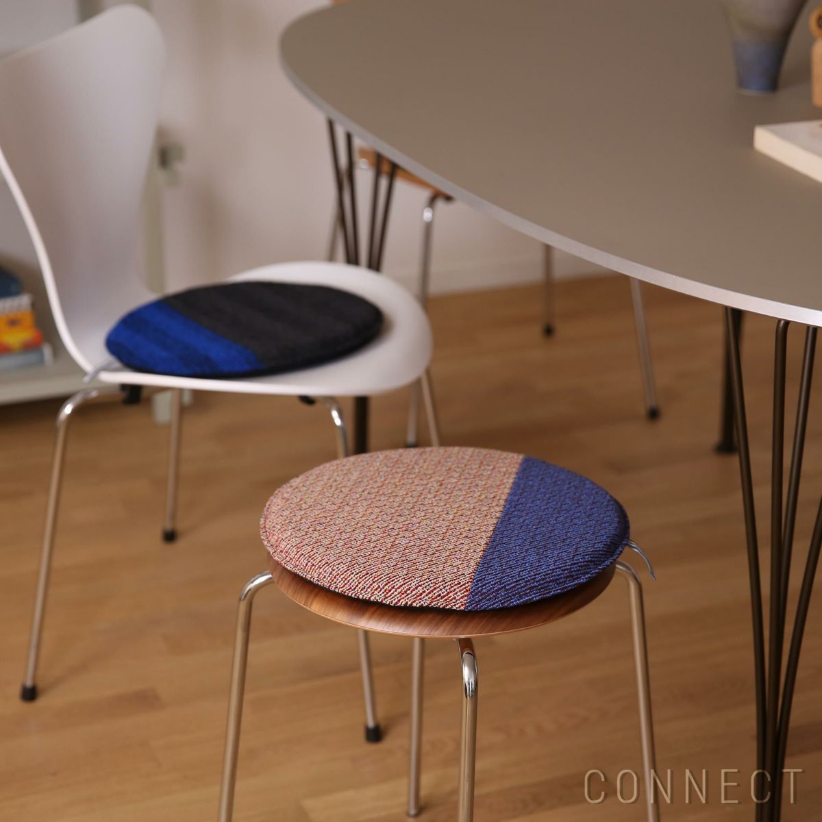 MELLEM（メレム） / Kvadrat/Raf Simons（クヴァドラ/ラフ・シモンズ） / 丸型シートクッション / Noise（ノイズ） アソート / 全5色 / クッション