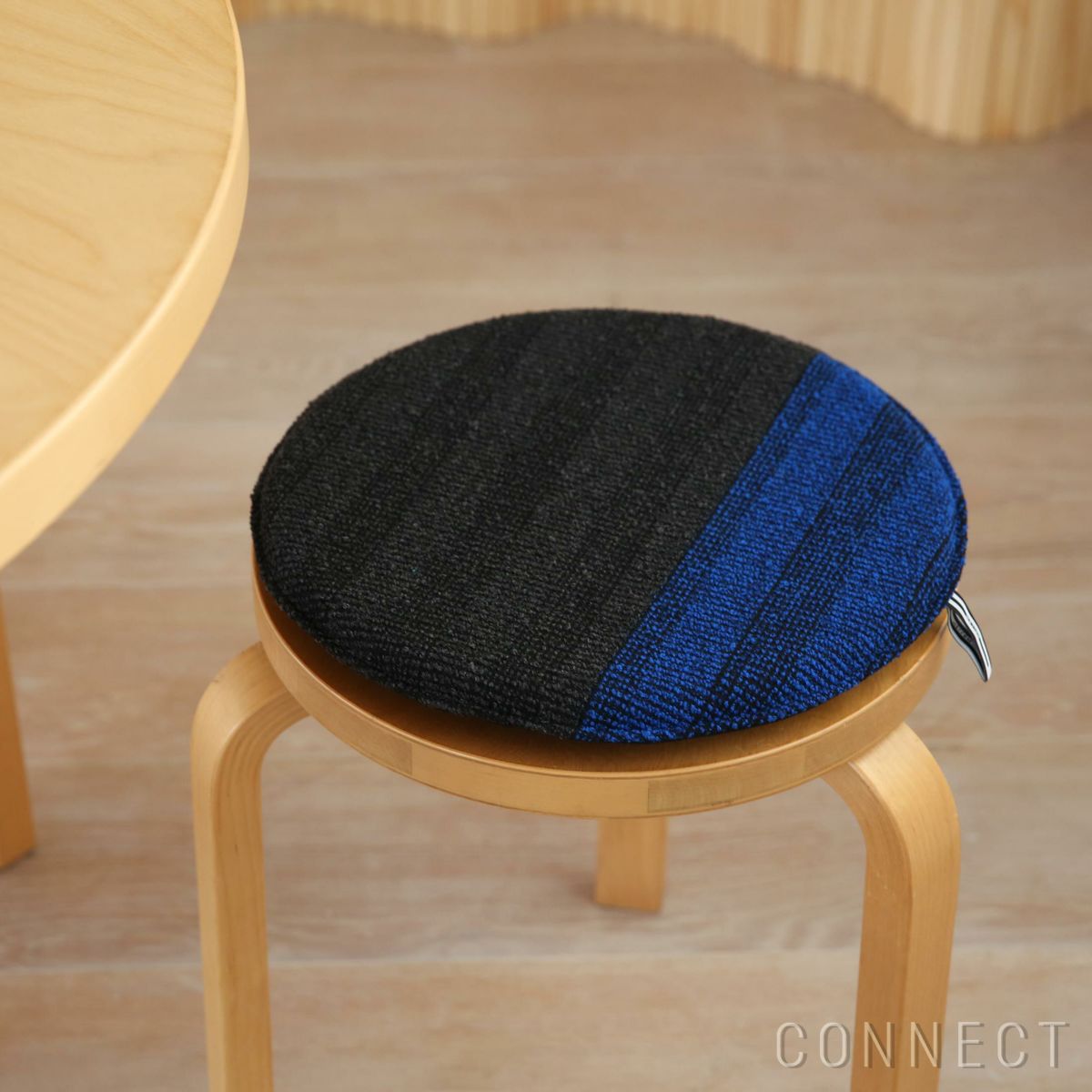 MELLEM（メレム） / Kvadrat/Raf Simons（クヴァドラ/ラフ・シモンズ） / 丸型シートクッション / Pulsar（パルサー） アソート / 全6色 / クッション