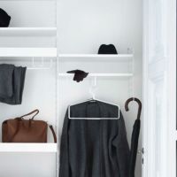 String Furniture（ストリング ファニチャー） / String System（ストリング システム） / メタルシェルフ用レール（ホワイト） / スモール W24cm / アクセサリーパーツ