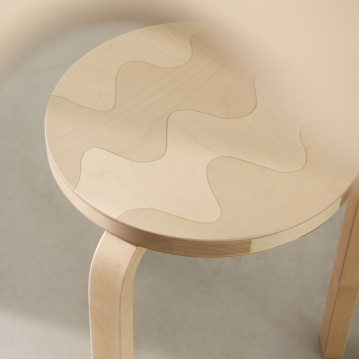 Artek（アルテック） ＋ Marimekko（マリメッコ） / STOOL 60 Lokki（スツール60 ロッキ） / バーチ材 / ナチュラルラッカー 《90周年 Anniversary editions》