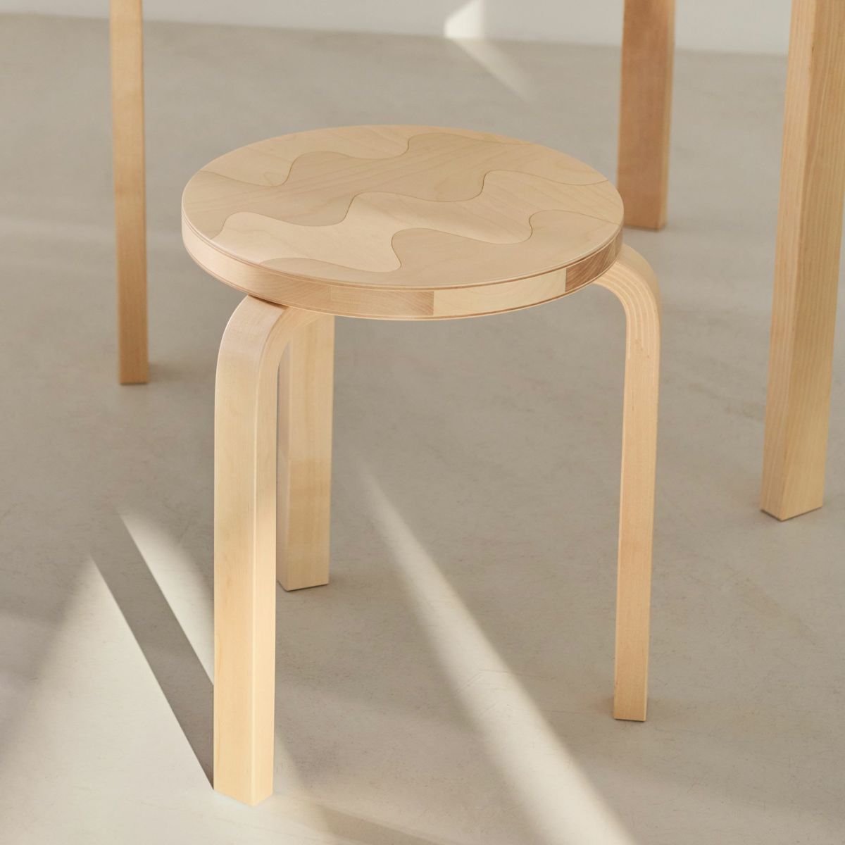 Artek（アルテック） ＋ Marimekko（マリメッコ） / STOOL 60 Lokki（スツール60 ロッキ） / バーチ材 / ナチュラルラッカー 《90周年 Anniversary editions》