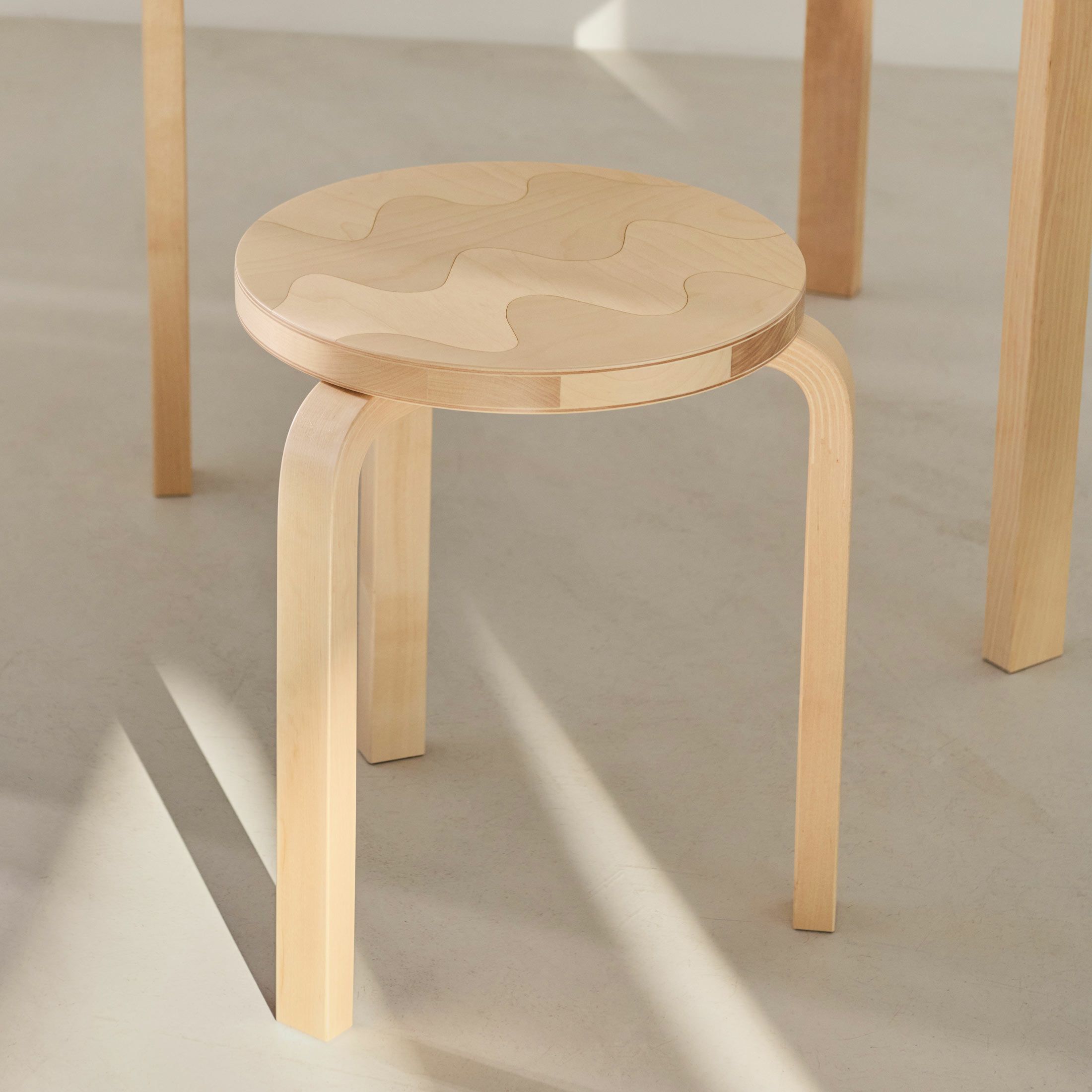 Artek（アルテック） ＋ Marimekko（マリメッコ） / STOOL 60 Lokki（スツール60 ロッキ） / バーチ材 / ナチュラルラッカー 《90周年 Anniversary editions》