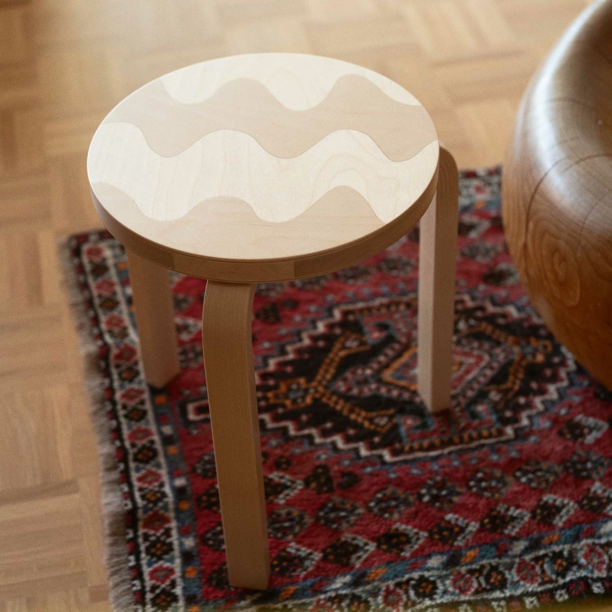 Artek（アルテック） ＋ Marimekko（マリメッコ） / STOOL 60 Lokki（スツール60 ロッキ） / バーチ材 / ナチュラルラッカー 《90周年 Anniversary editions》