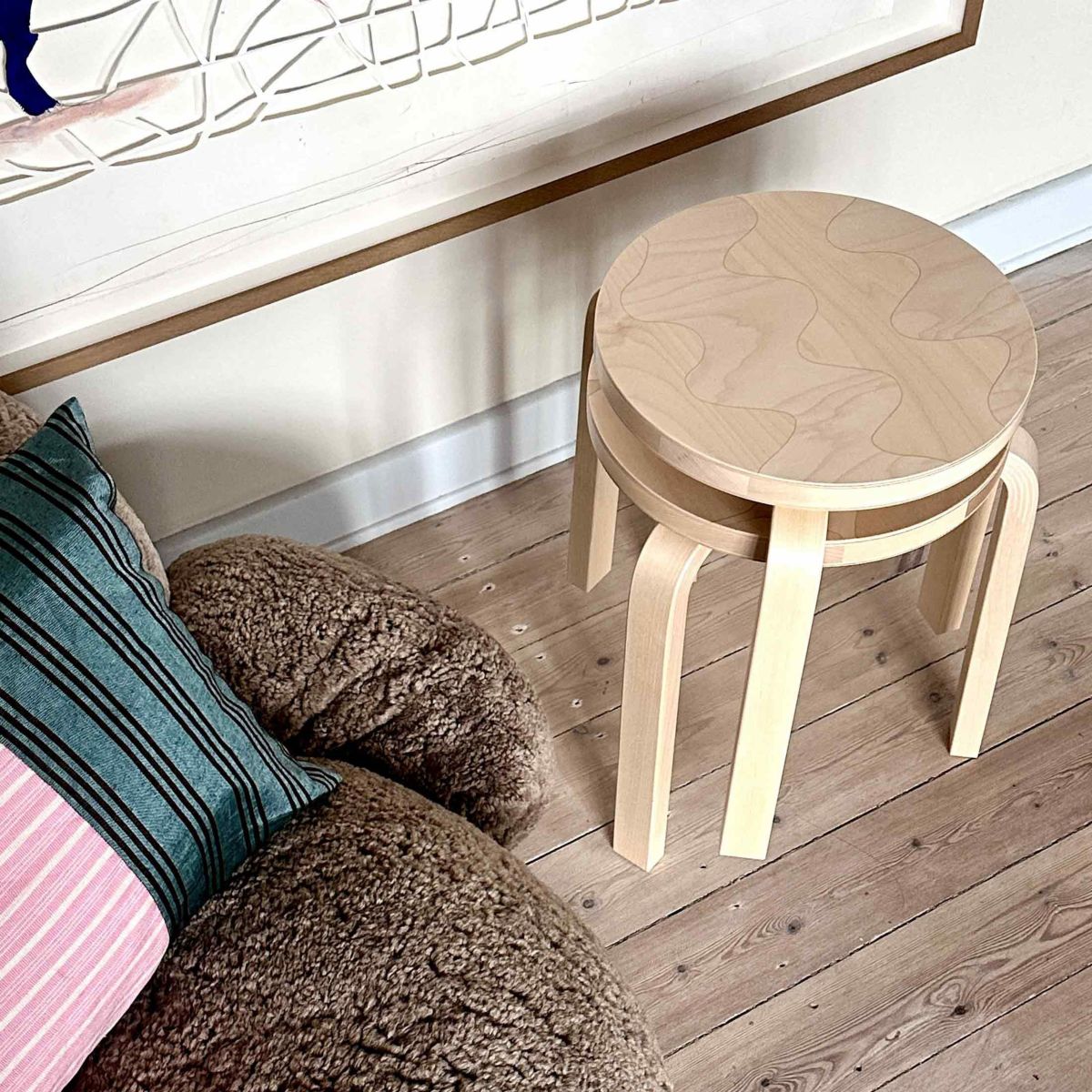 Artek（アルテック） ＋ Marimekko（マリメッコ） / STOOL 60 Lokki（スツール60 ロッキ） / バーチ材 / ナチュラルラッカー 《90周年 Anniversary editions》