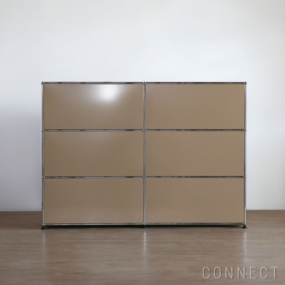USMハラー（ユーエスエムハラー） / Cabinet（キャビネット） / W1523×D373×H1090mm / ドロップダウンドア×4 エクステンションシェルフ×2 ケーブルカットアウト（コンセント穴×1） / USMベージュ