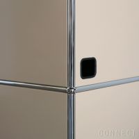 USMハラー（ユーエスエムハラー） / Cabinet（キャビネット） / W1523×D373×H1090mm / ドロップダウンドア×4 エクステンションシェルフ×2 ケーブルカットアウト（コンセント穴×1） / USMベージュ