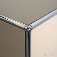 USMハラー（ユーエスエムハラー） / Cabinet（キャビネット） / W1523×D373×H1090mm / ドロップダウンドア×4 エクステンションシェルフ×2 ケーブルカットアウト（コンセント穴×1） / USMベージュ