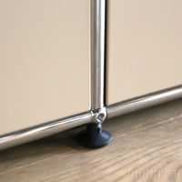 USMハラー（ユーエスエムハラー） / Cabinet（キャビネット） / W1523×D373×H1090mm / ドロップダウンドア×4 エクステンションシェルフ×2 ケーブルカットアウト（コンセント穴×1） / USMベージュ