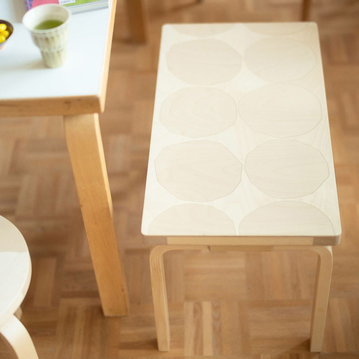 Artek（アルテック） ＋ Marimekko（マリメッコ） / BENCH 153B Kivet（ベンチ 153B キヴェット） / バーチ材 / ナチュラルラッカー 《90周年 Anniversary editions》