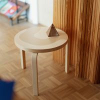 Artek（アルテック） ＋ Marimekko（マリメッコ） / TABLE 90D Seireeni（テーブル 90D セイレーニ） / バーチ材 / サイドテーブル 《90周年 Anniversary editions》