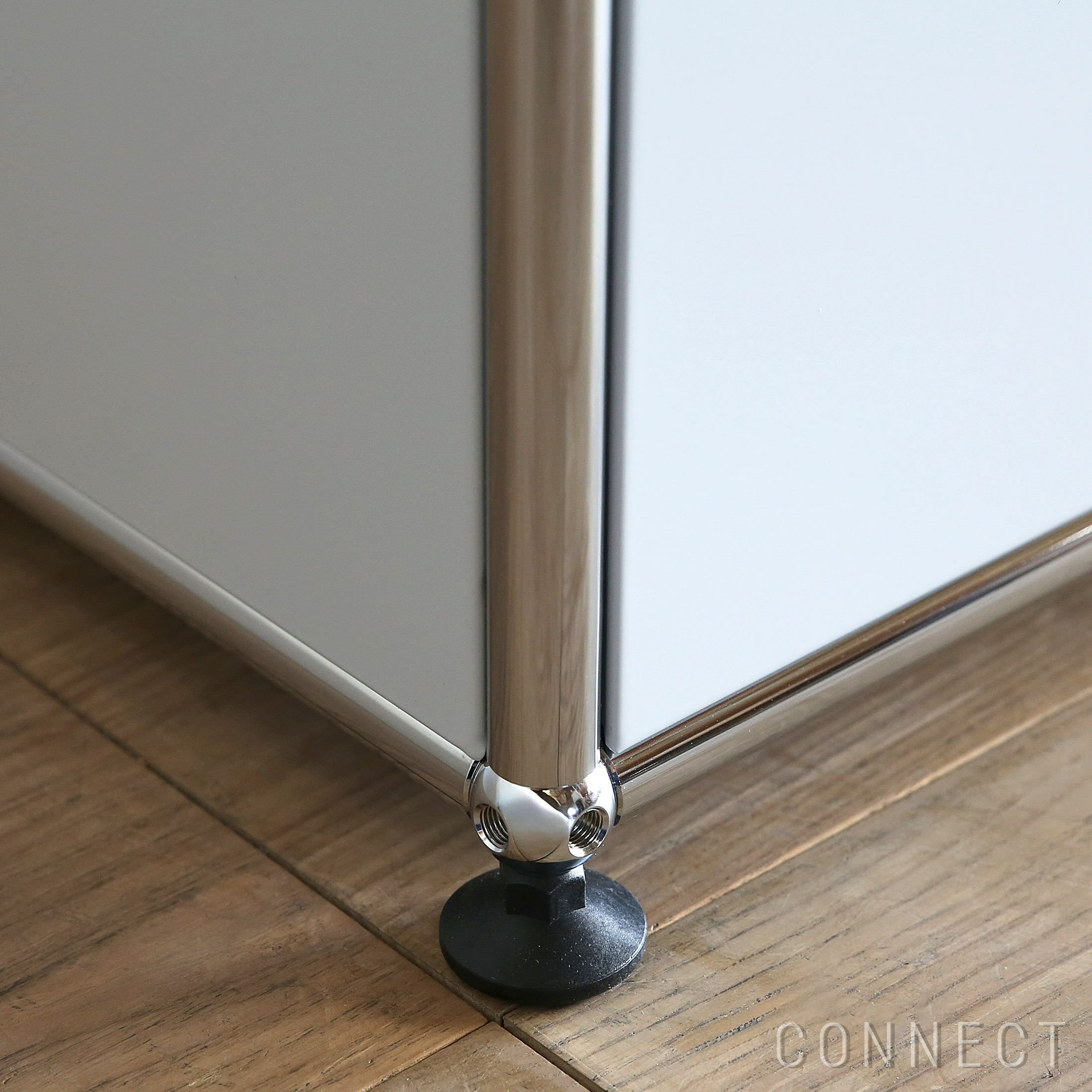 USMハラー（ユーエスエムハラー） / Sideboard（サイドボード） / W1273×D373×H740mm / ドロップダウンドア×2 / エクステンションドア×1 / ライトグレー・USMオレンジ