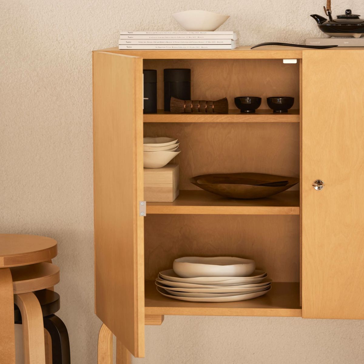 Artek（アルテック） / CABINET 250（キャビネット 250） / バーチ材・ハニーステイン仕上げ 《90周年 Anniversary editions》