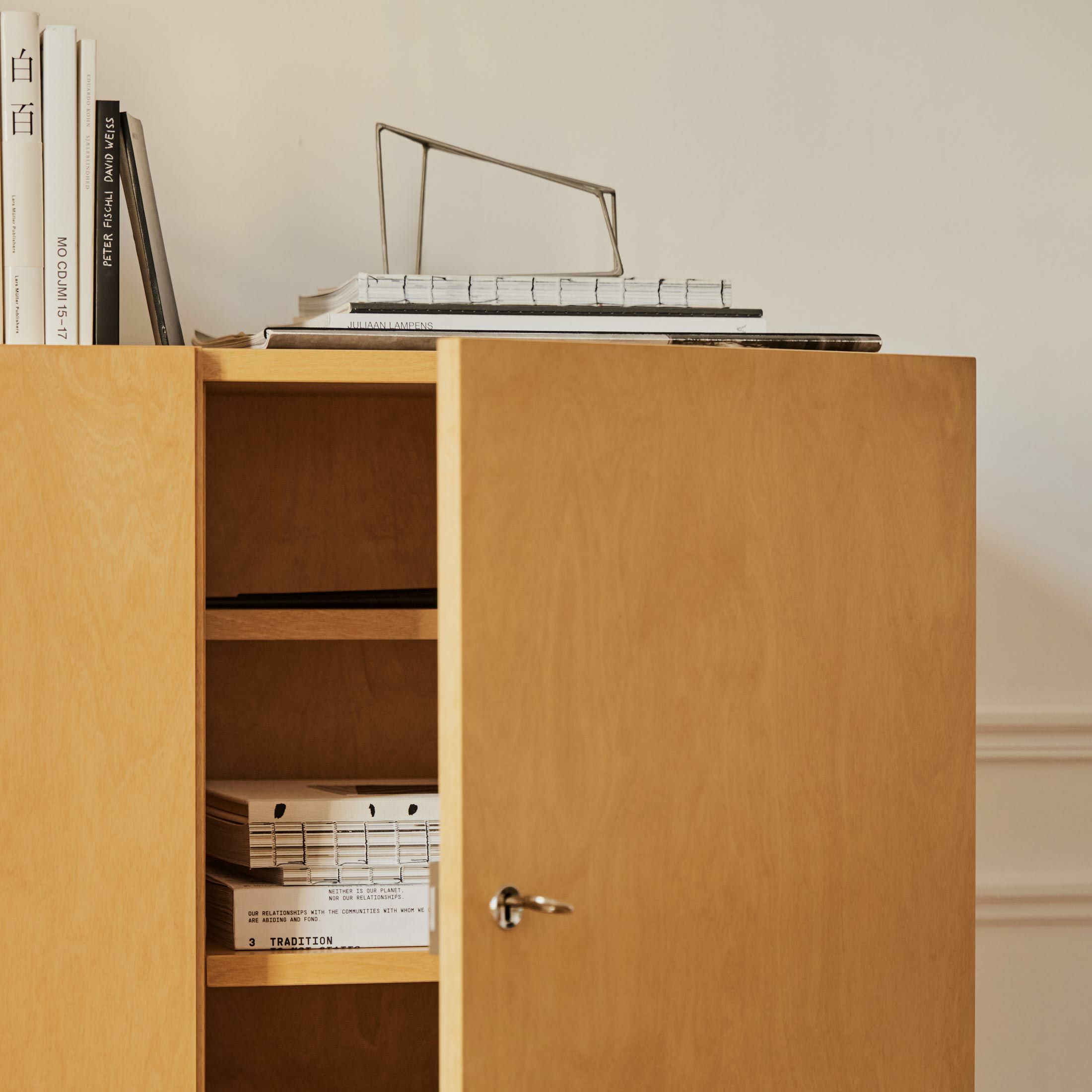 Artek（アルテック） / CABINET 250（キャビネット 250） / バーチ材・ハニーステイン仕上げ 《90周年 Anniversary editions》