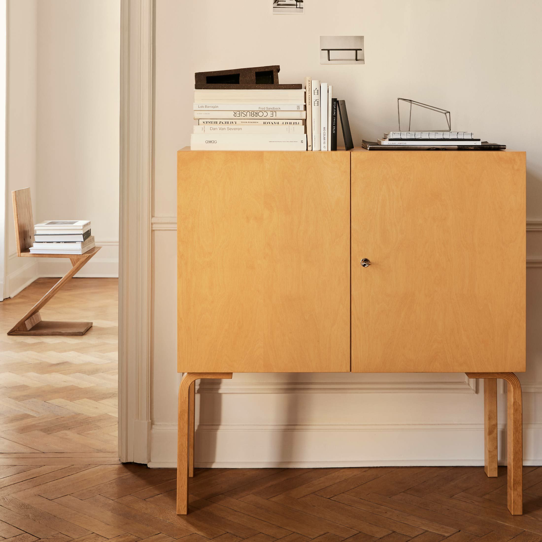 Artek（アルテック） / CABINET 250（キャビネット 250） / バーチ材・ハニーステイン仕上げ 《90周年 Anniversary editions》