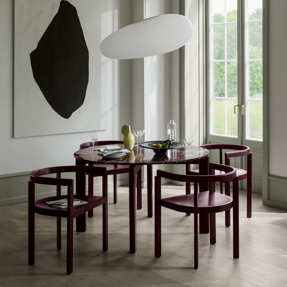 FRITZ HANSEN / AFTER（アフター） / ダイニングセット（チェア4脚＋テーブル） / バーガンディ / 大理石天板（マットポリッシュ） / 無垢材・カードアッシュ脚《シートクッション4個プレゼント》