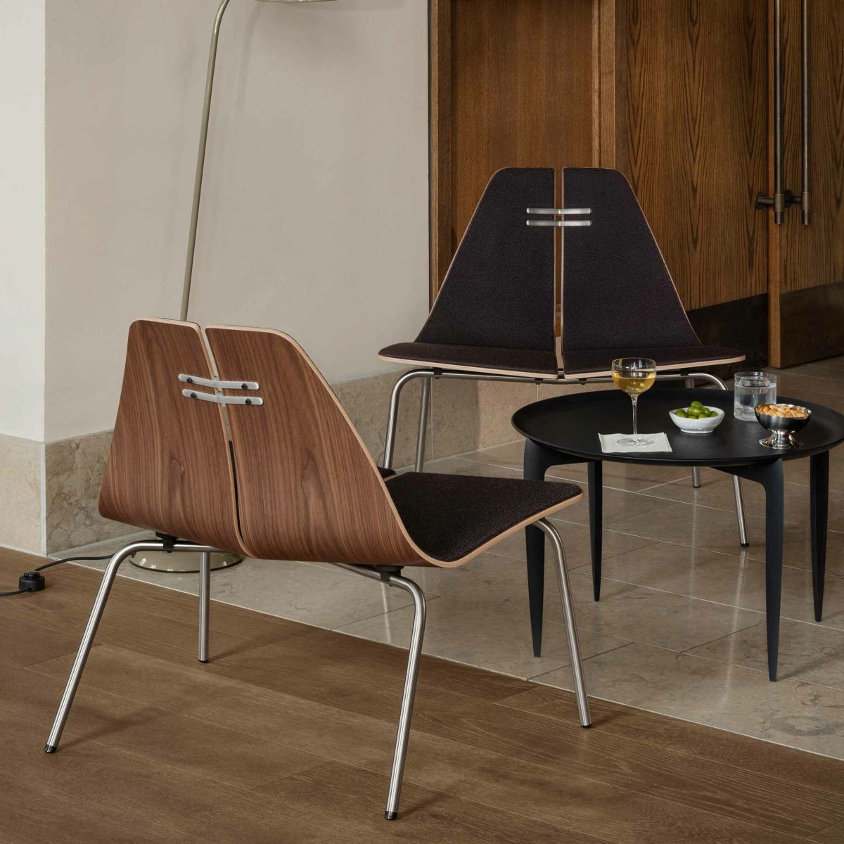 FRITZ HANSEN（フリッツ・ハンセン） / PK23（ピーケー23） / フロントパディング / ウォルナット / Vidar  0386（ヴィダー） / ラウンジチェア