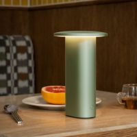 FRITZ HANSEN（フリッツ・ハンセン） / SOLAE（ソラエ） / ライトグリーン（アルマイト仕上げ） / テーブルランプ