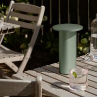 FRITZ HANSEN（フリッツ・ハンセン） / SOLAE（ソラエ） / ライトグリーン（アルマイト仕上げ） / テーブルランプ