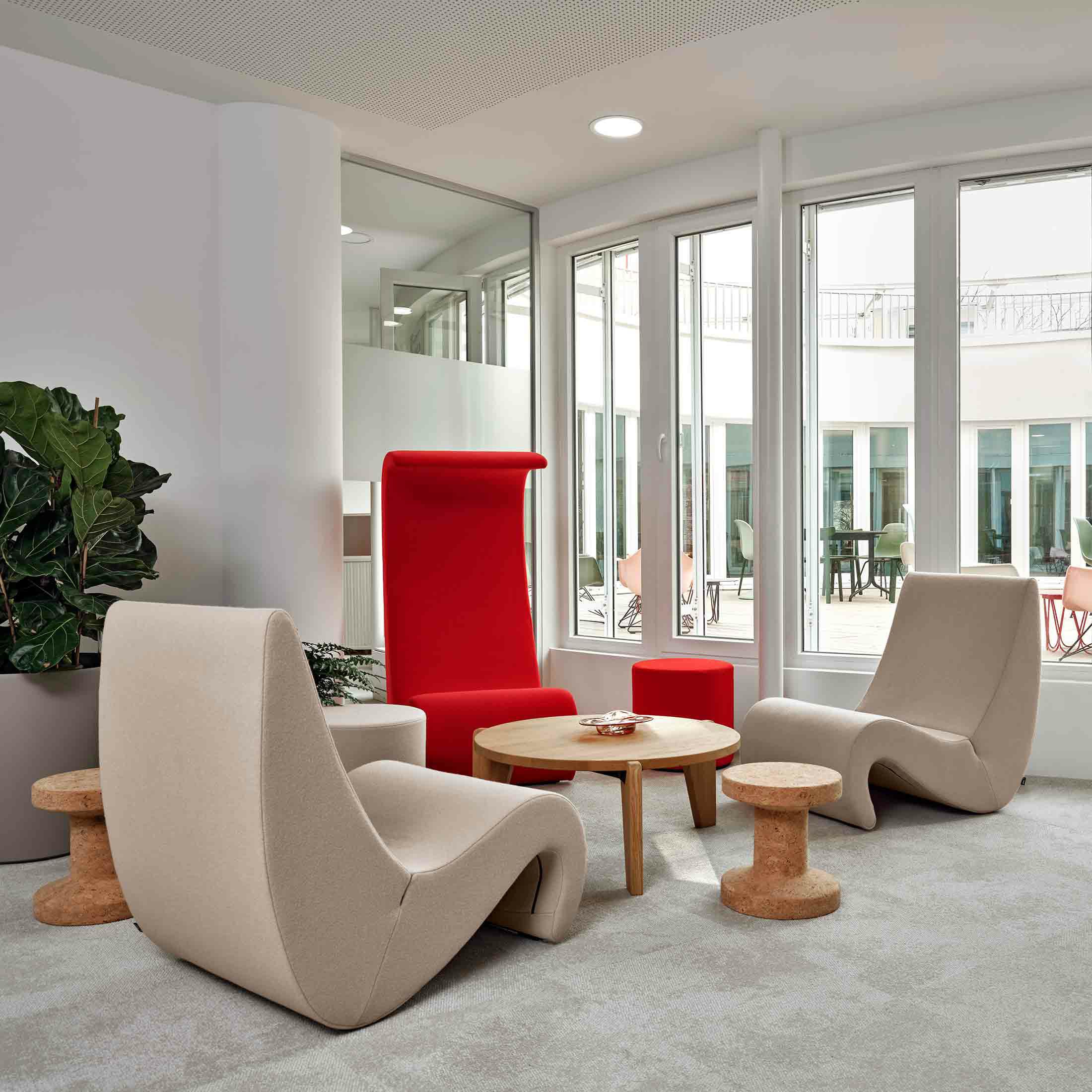 Vitra（ヴィトラ） / Cork Family（コルク ファミリー） / 全5種類 / サイドテーブル / スツール