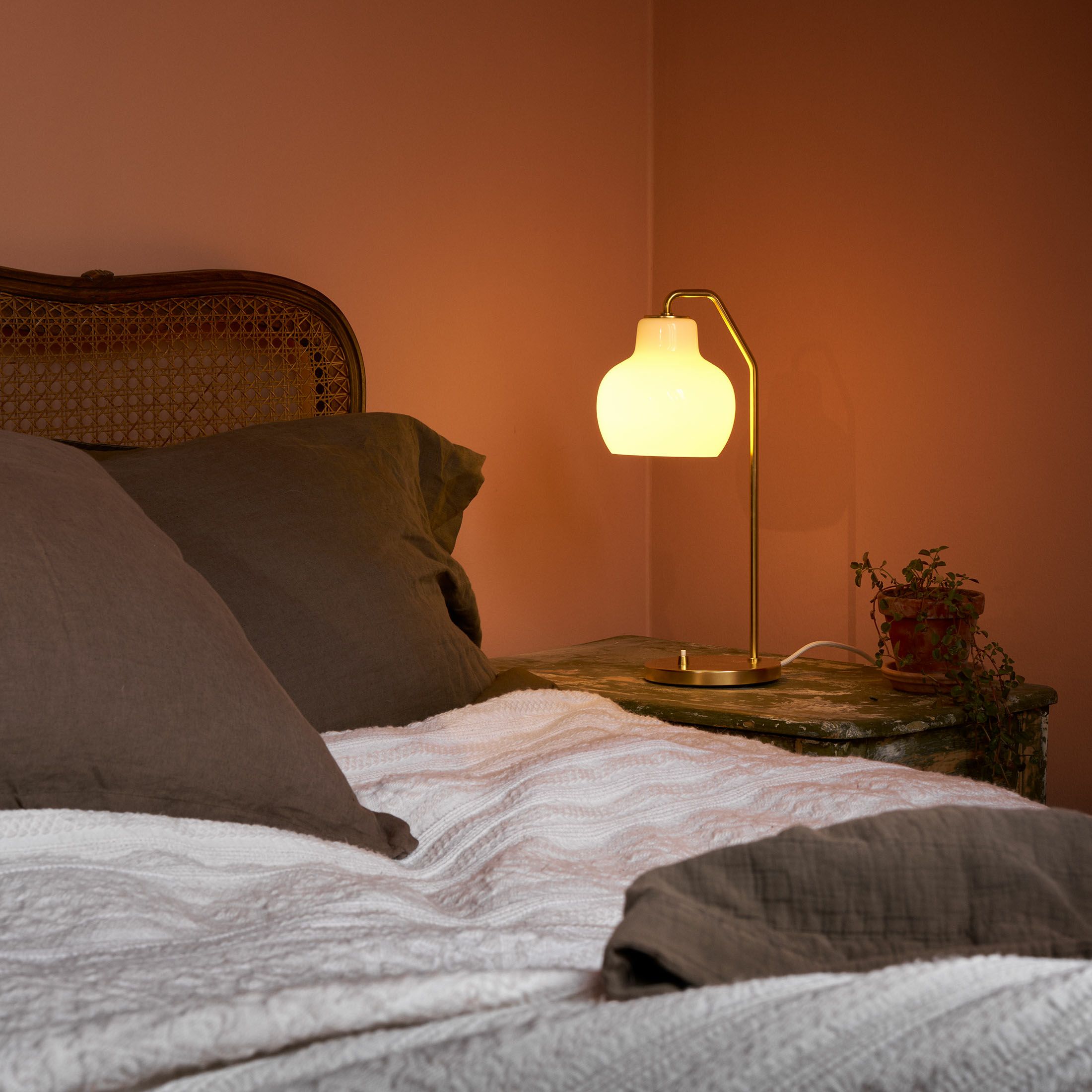 Louis Poulsen（ルイスポールセン） / VL Ring Crown Table Lamp（VL リングクラウン） / テーブルランプ