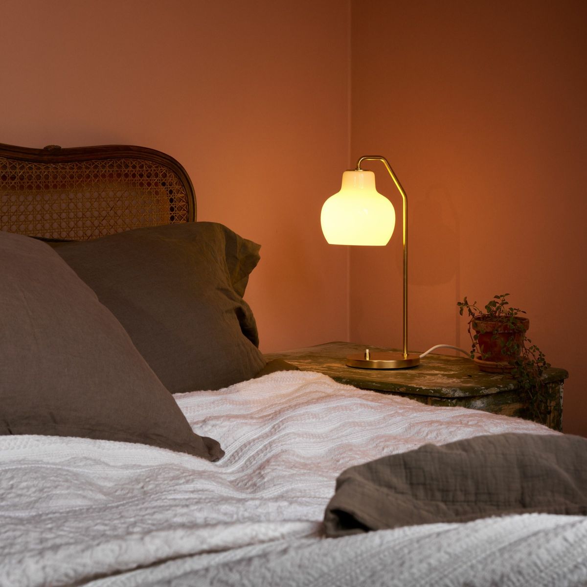 Louis Poulsen（ルイスポールセン） / VL Ring Crown Table Lamp（VL リングクラウン） / テーブルランプ