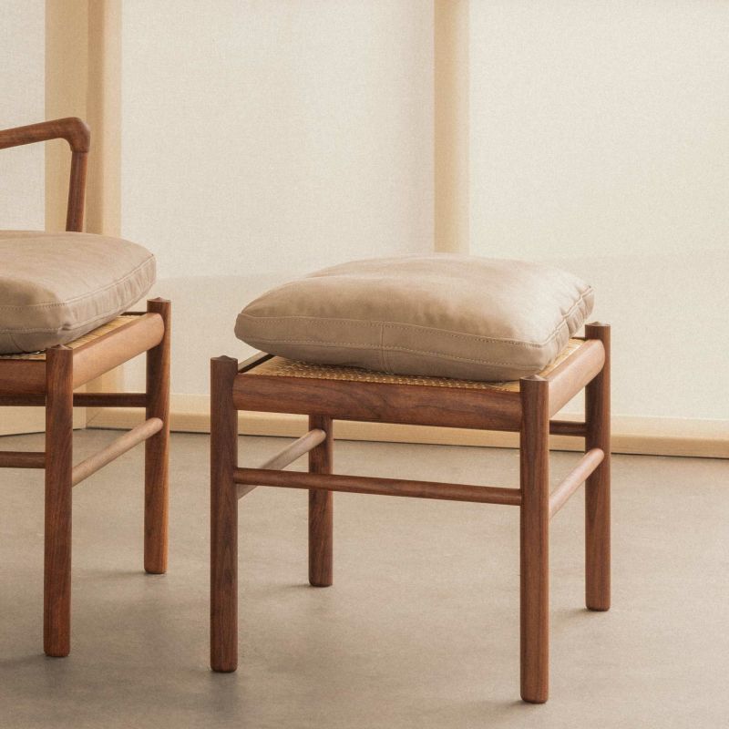 CARL HANSEN & SON （カール・ハンセン＆サン） / OW149F COLONIAL FOOTSTOOL（コロニアルフットスツール） / オーク材・オイル仕上げ / ソーレンセンレザー TERRA