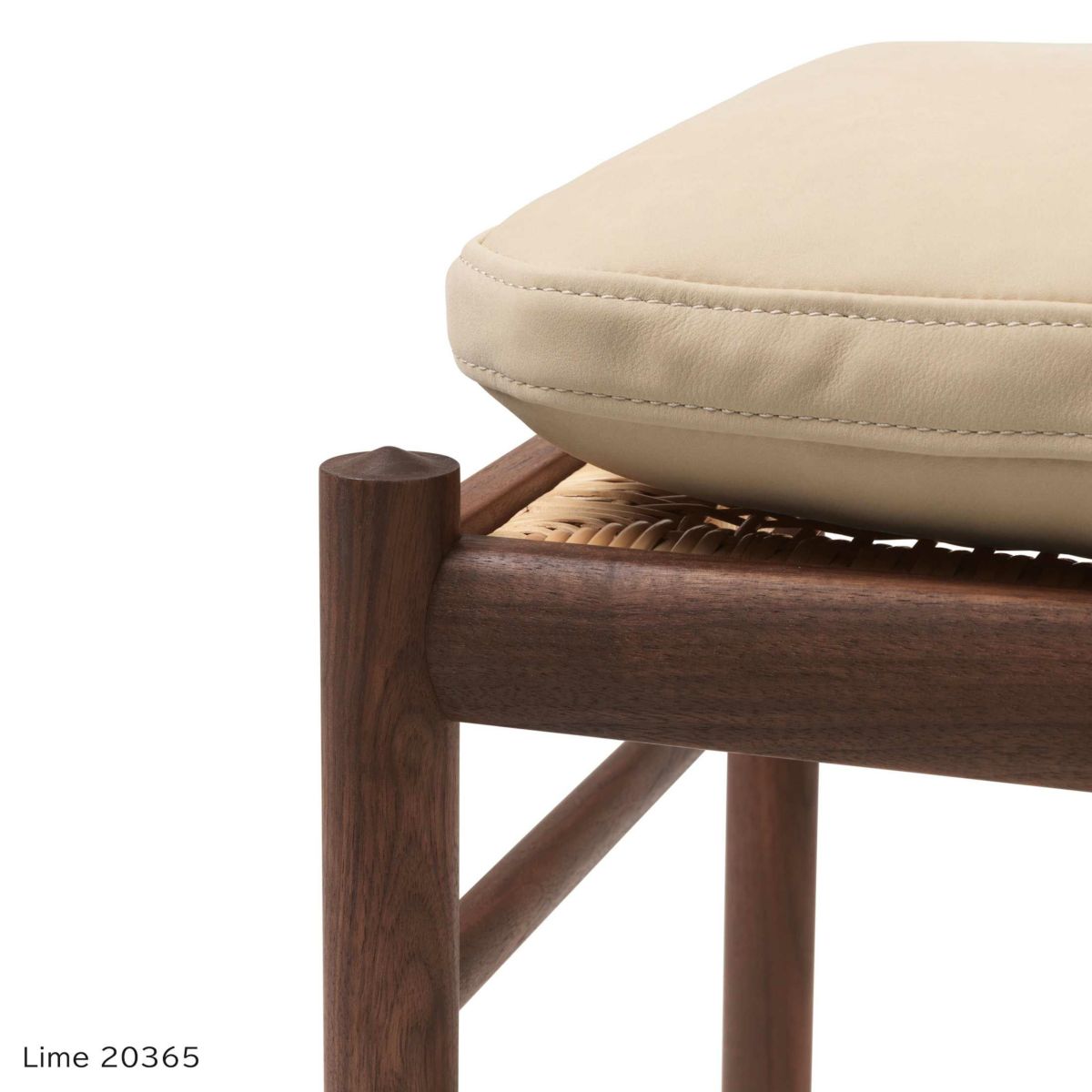 CARL HANSEN & SON （カール・ハンセン＆サン） / OW149F COLONIAL FOOTSTOOL（コロニアルフットスツール） / ウォルナット材・オイル仕上げ / ソーレンセンレザー TERRA