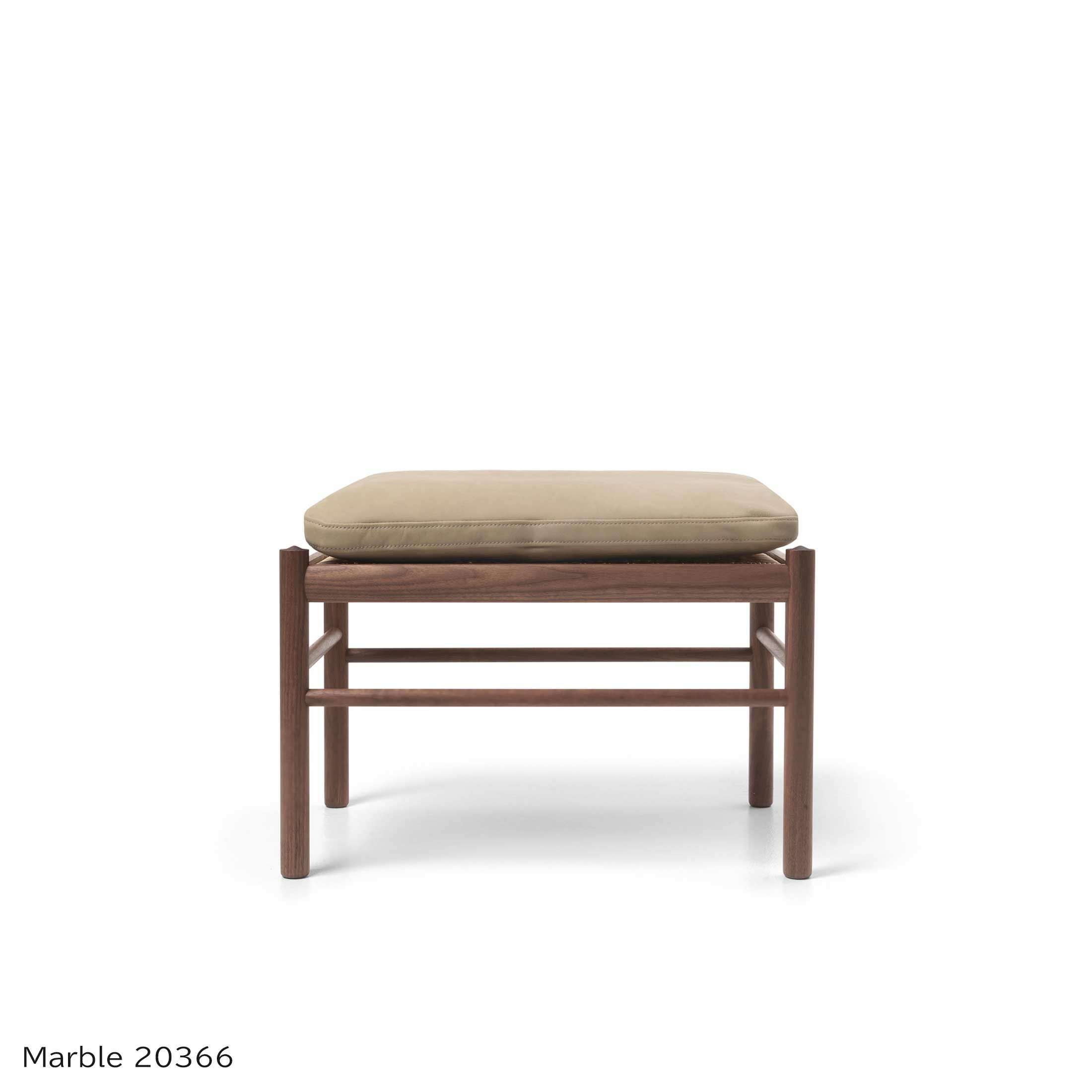 CARL HANSEN & SON （カール・ハンセン＆サン） / OW149F COLONIAL FOOTSTOOL（コロニアルフットスツール） / ウォルナット材・オイル仕上げ / ソーレンセンレザー TERRA