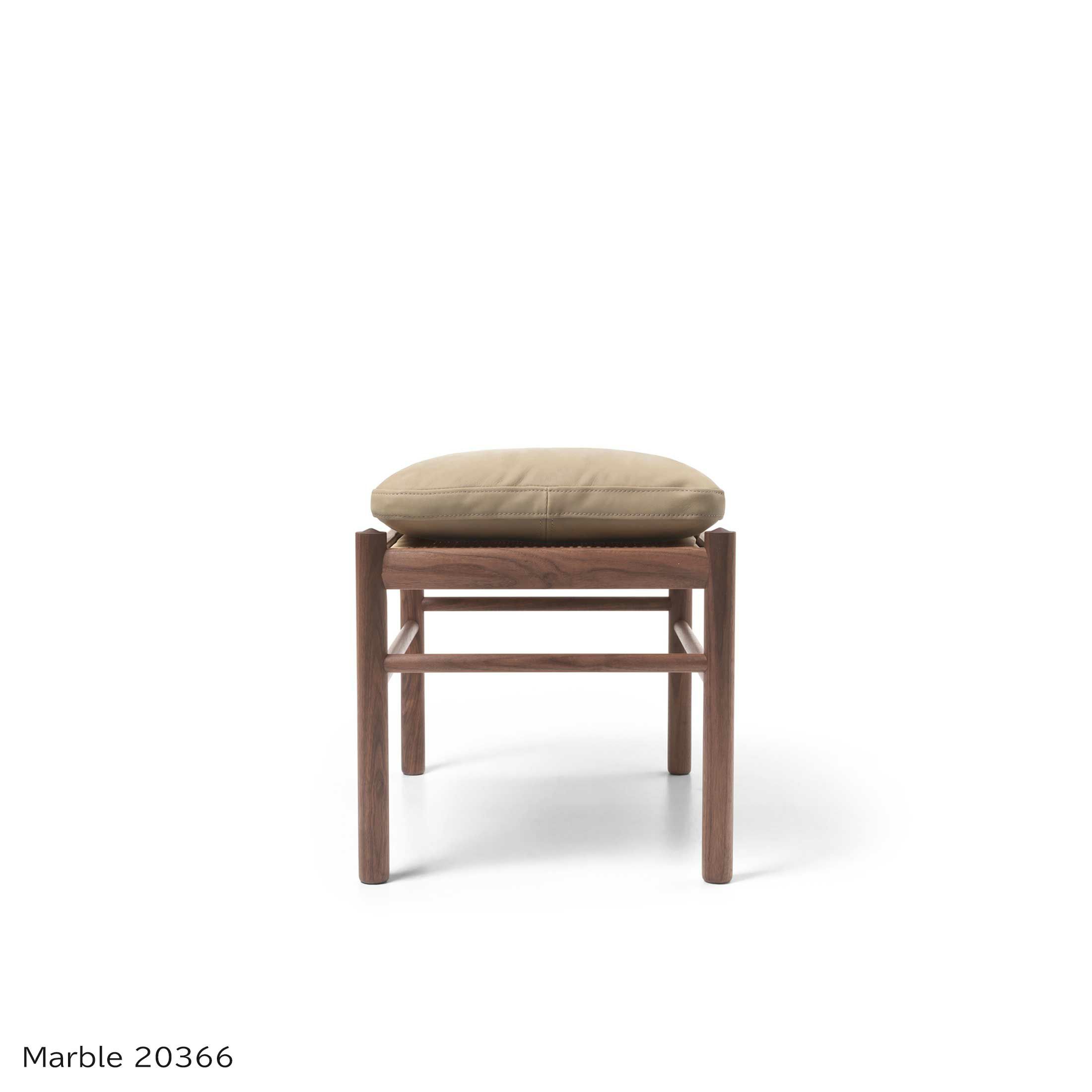 CARL HANSEN & SON （カール・ハンセン＆サン） / OW149F COLONIAL FOOTSTOOL（コロニアルフットスツール） / ウォルナット材・オイル仕上げ / ソーレンセンレザー TERRA