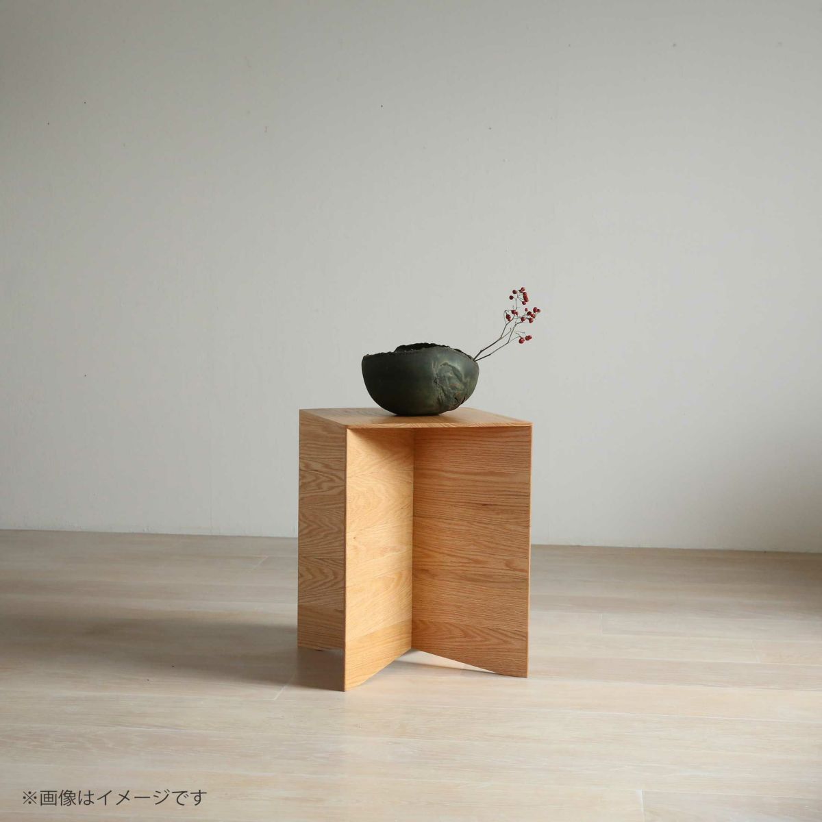 【ジャパンディセット】ARIAKE（アリアケ） / Summit Lounge Chair（サミット ラウンジチェア）/ Oak Natural / Molly 114+ Paperwood Side Table（ペーパーウッド サイドテーブル）/ Oak Natural