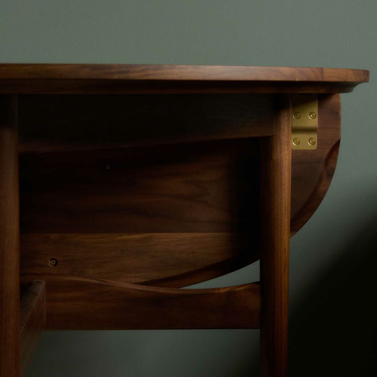 HOUSE OF FINN JUHL（ハウス・オブ・フィンユール） / Butterfly Table（バタフライテーブル） / ウォルナット材・オイル仕上げ / コーヒーテーブル