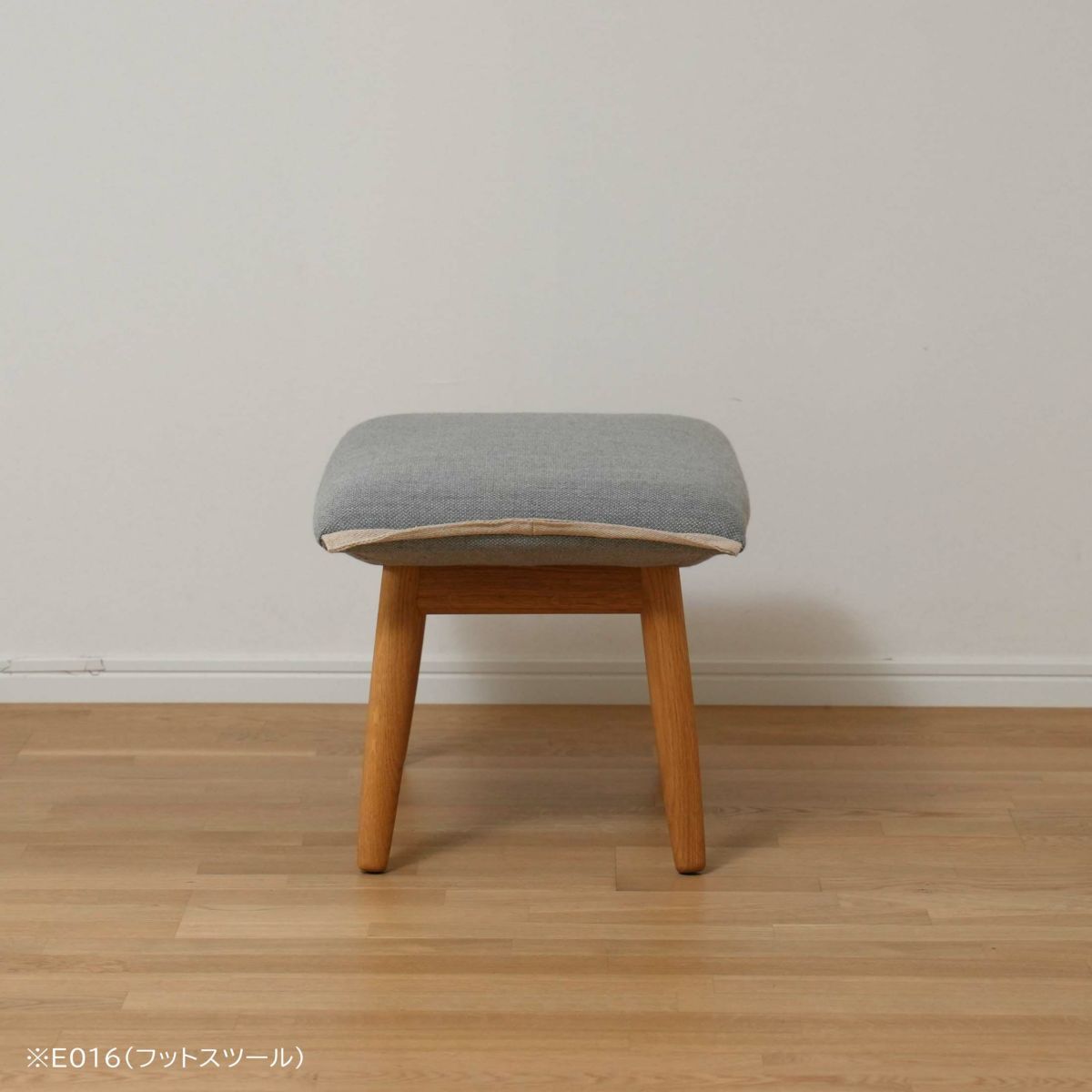 CARL HANSEN & SON（カール・ハンセン＆サン） / CH78 ラウンジチェア（復刻ママベア）ネックピロー付＋E016フットスツール / オーク材・オイル仕上げ