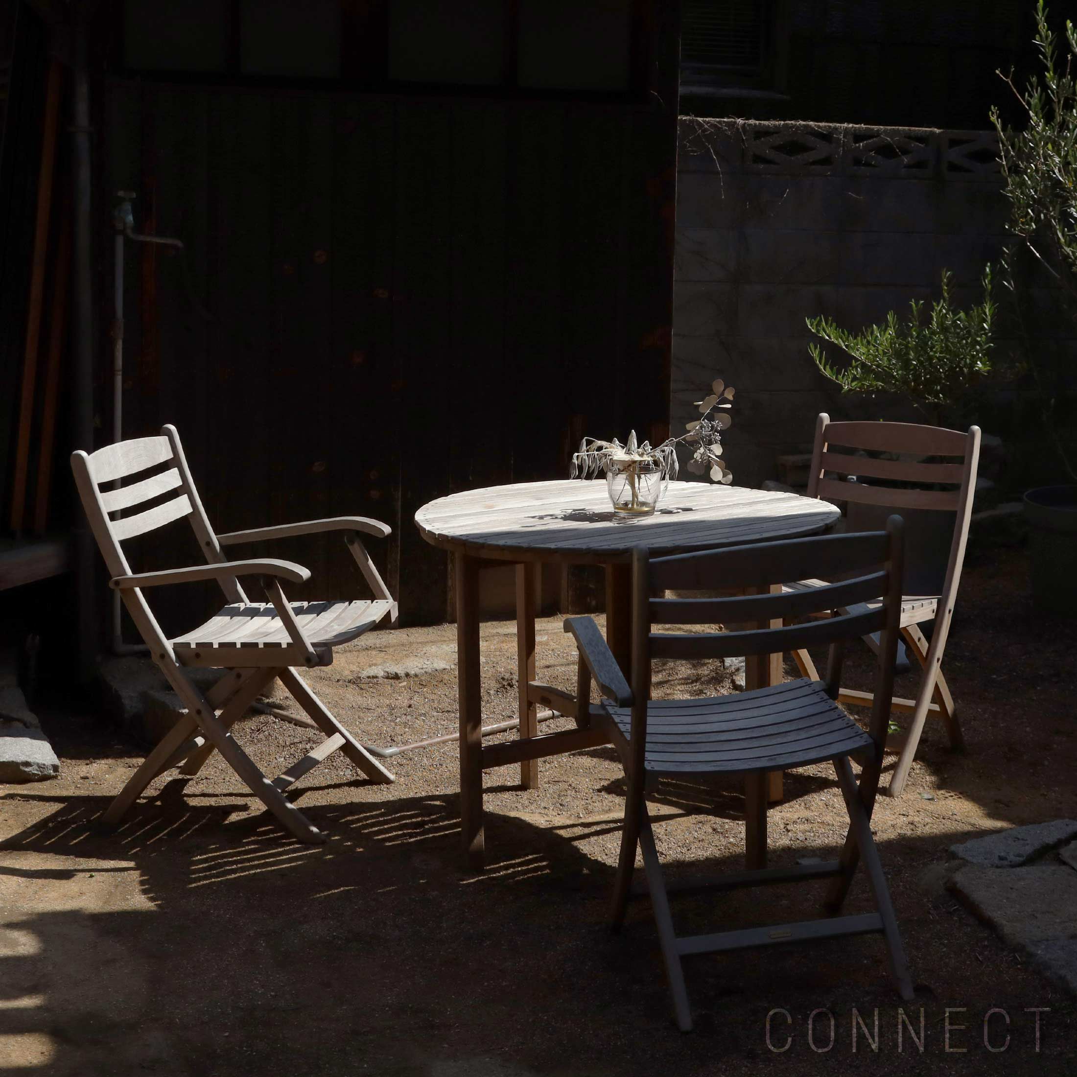 FRITZ HANSEN（フリッツ・ハンセン） / SKAGERAK（スカゲラック） / SELANDIA（セランディア）テーブル φ94cm / チーク材 / 屋外・アウトドア用