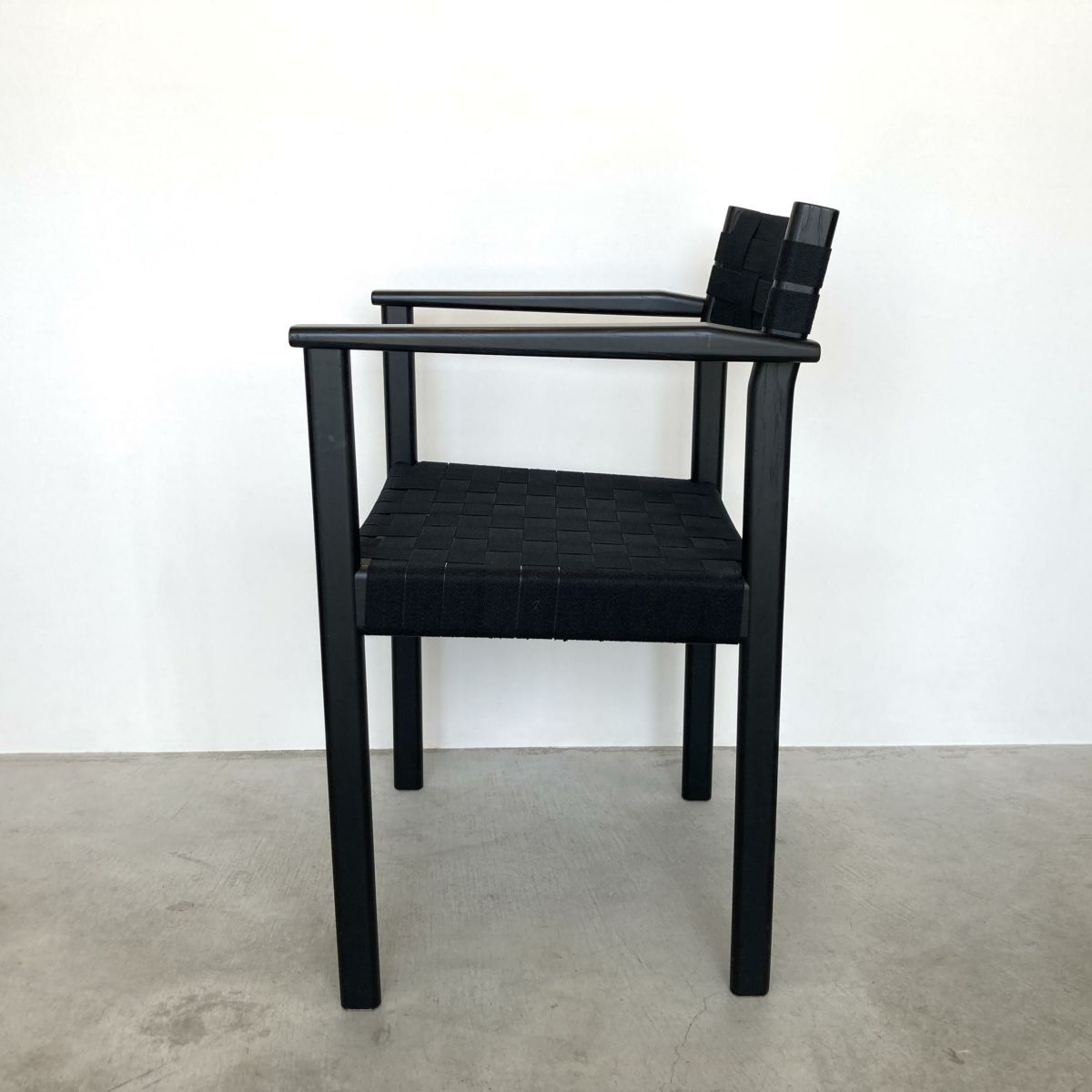 【アウトレット】FORM & REFINE（フォーム&リファイン） / Motif Armchair（モチーフ アームチェア） / Black Stained Oak（オーク ブラックステイン仕上げ） / チェア / No.1