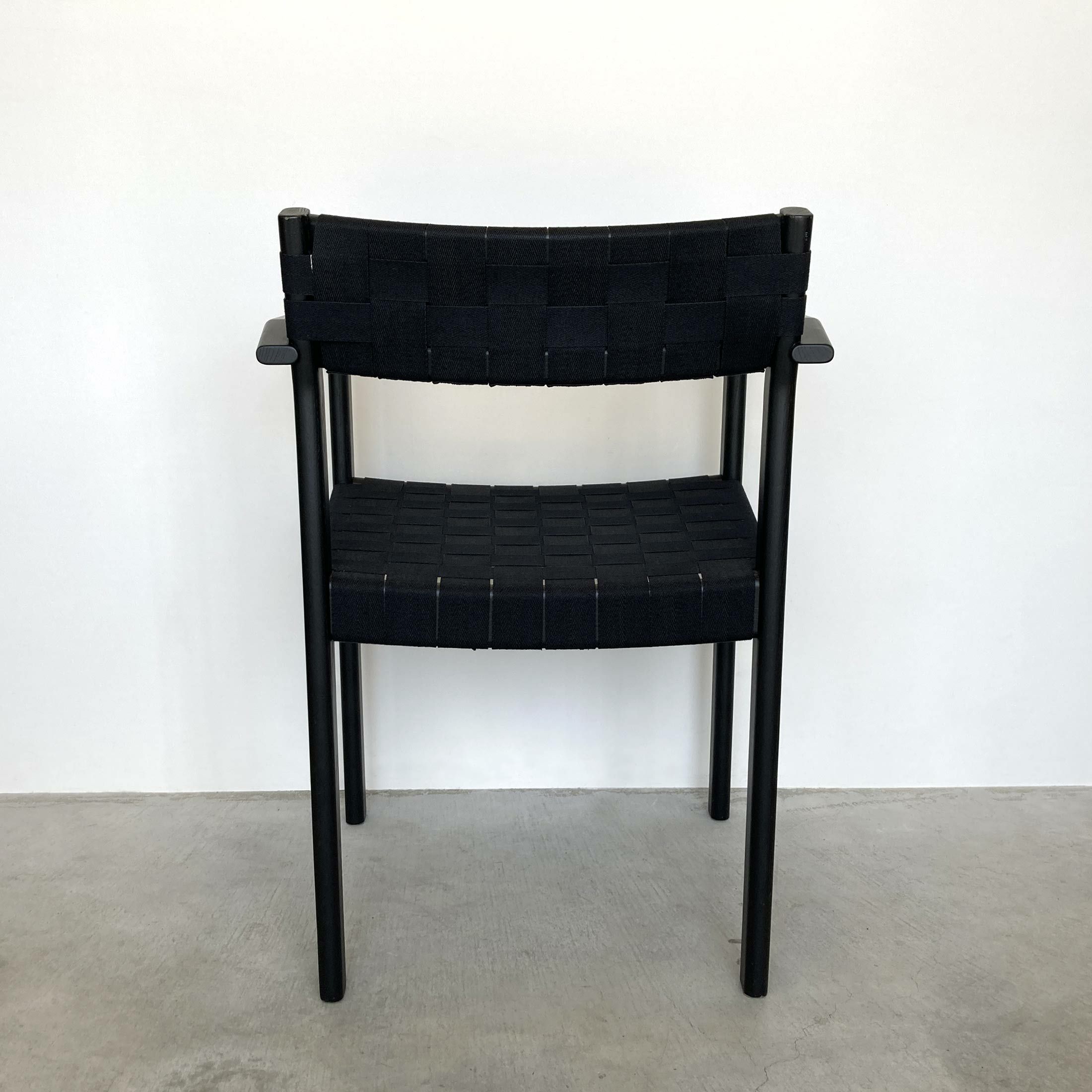 【アウトレット】FORM & REFINE（フォーム&リファイン） / Motif Armchair（モチーフ アームチェア） / Black Stained Oak（オーク ブラックステイン仕上げ） / チェア / No.1