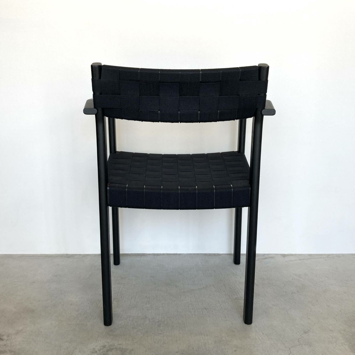 【アウトレット】FORM & REFINE（フォーム&リファイン） / Motif Armchair（モチーフ アームチェア） / Black Stained Oak（オーク ブラックステイン仕上げ） / チェア / No.2
