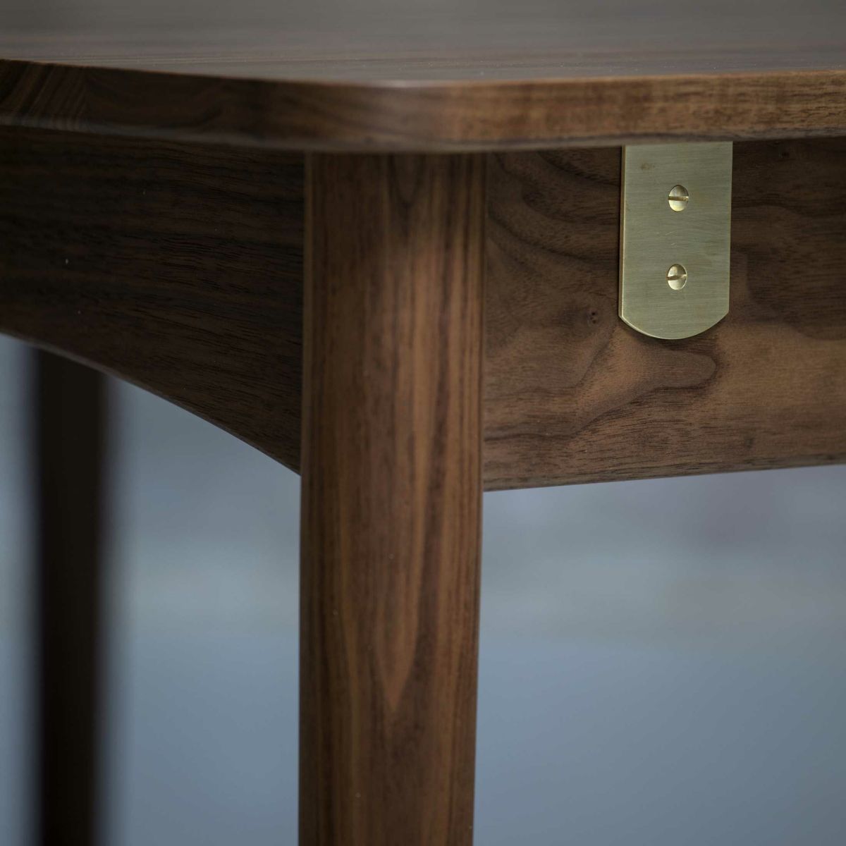 HOUSE OF FINN JUHL（ハウス・オブ・フィンユール） / BOVIRKE TABLE W/EXTENSHION（ボビルケテーブル） / ウォルナット材・オイル仕上げ / 伸長式