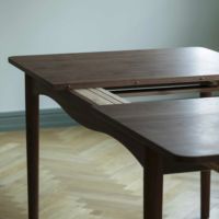 HOUSE OF FINN JUHL（ハウス・オブ・フィンユール） / BOVIRKE TABLE W/EXTENSHION（ボビルケテーブル） / ウォルナット材・オイル仕上げ / 伸長式