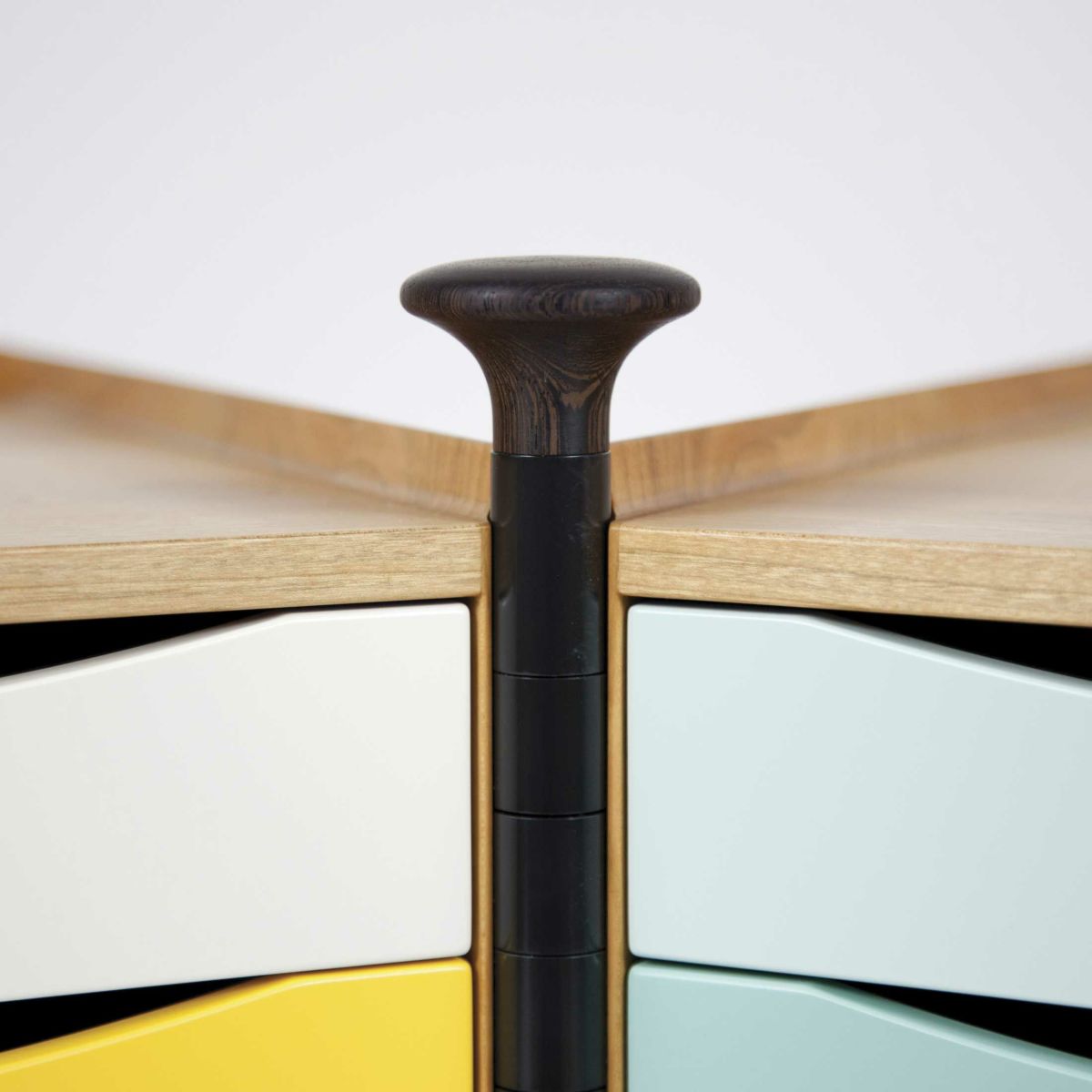 HOUSE OF FINN JUHL（ハウス・オブ・フィンユール） / GLOVE CABINET（グローブキャビネット） / チェリー材・オイル仕上げ / 引き出し付き（WARM AND COLD）