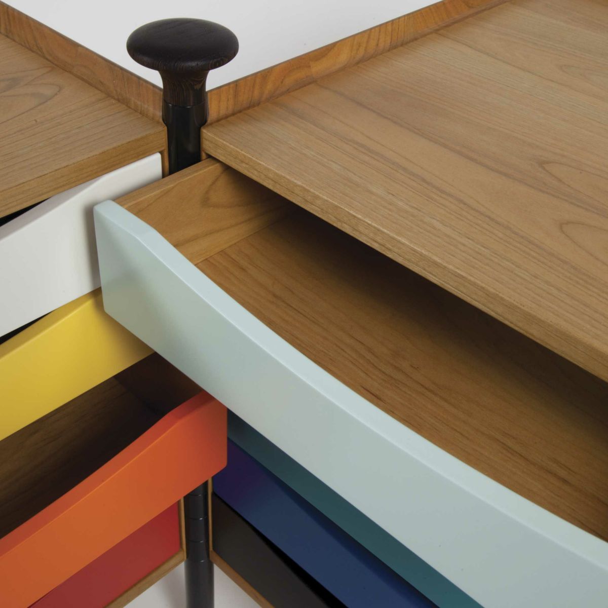 HOUSE OF FINN JUHL（ハウス・オブ・フィンユール） / GLOVE CABINET（グローブキャビネット） / チェリー材・オイル仕上げ / 引き出し付き（WARM AND COLD）