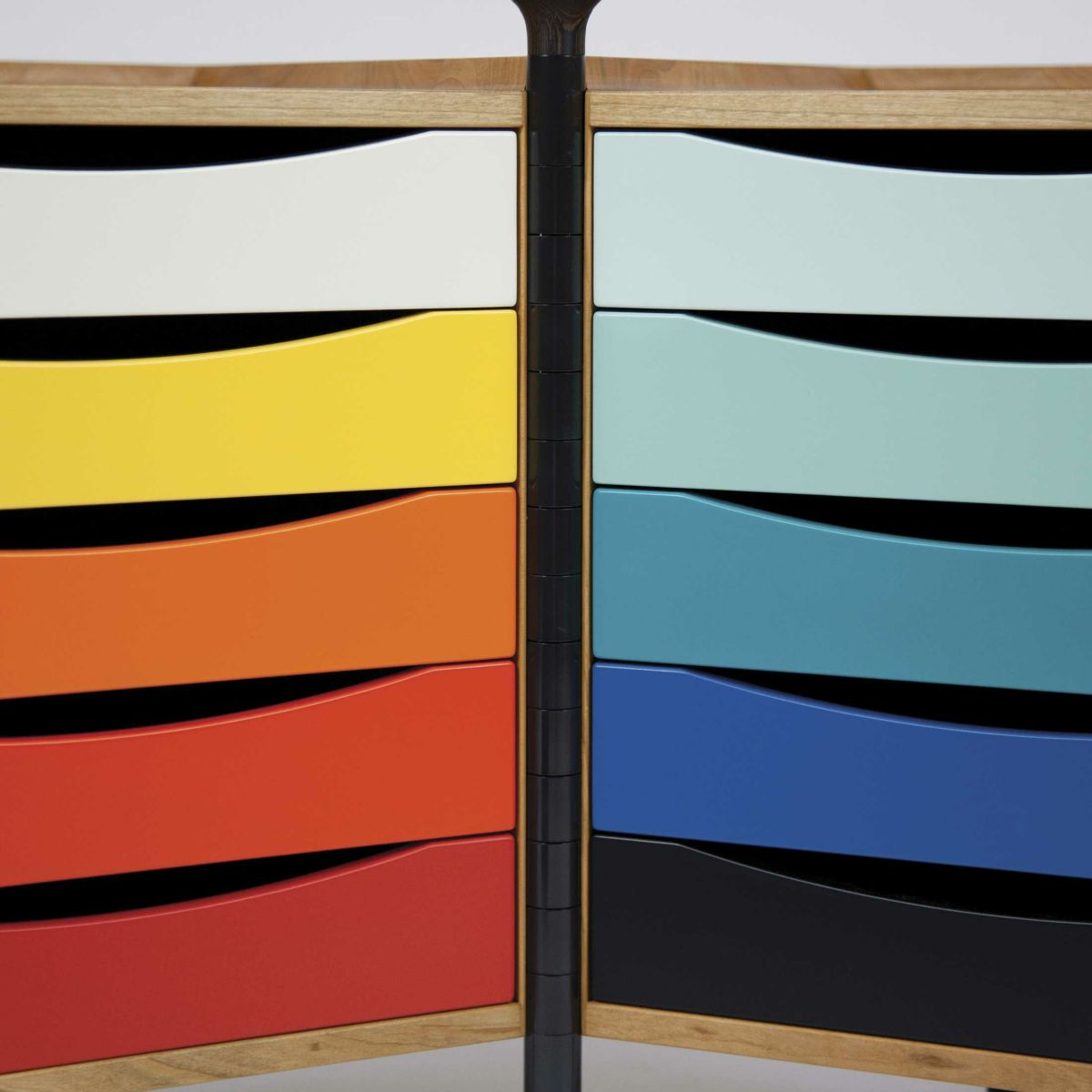 HOUSE OF FINN JUHL（ハウス・オブ・フィンユール） / GLOVE CABINET（グローブキャビネット） / チェリー材・オイル仕上げ / 引き出し付き（WARM AND COLD）