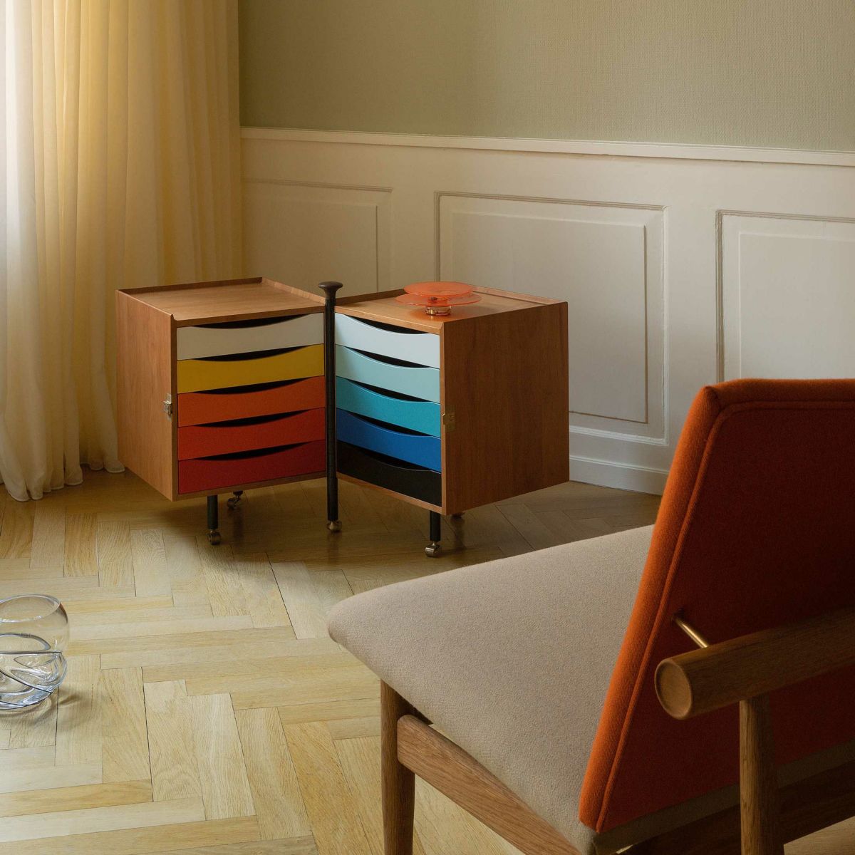 HOUSE OF FINN JUHL（ハウス・オブ・フィンユール） / GLOVE CABINET（グローブキャビネット） / チェリー材・オイル仕上げ / 引き出し付き（WARM AND COLD）