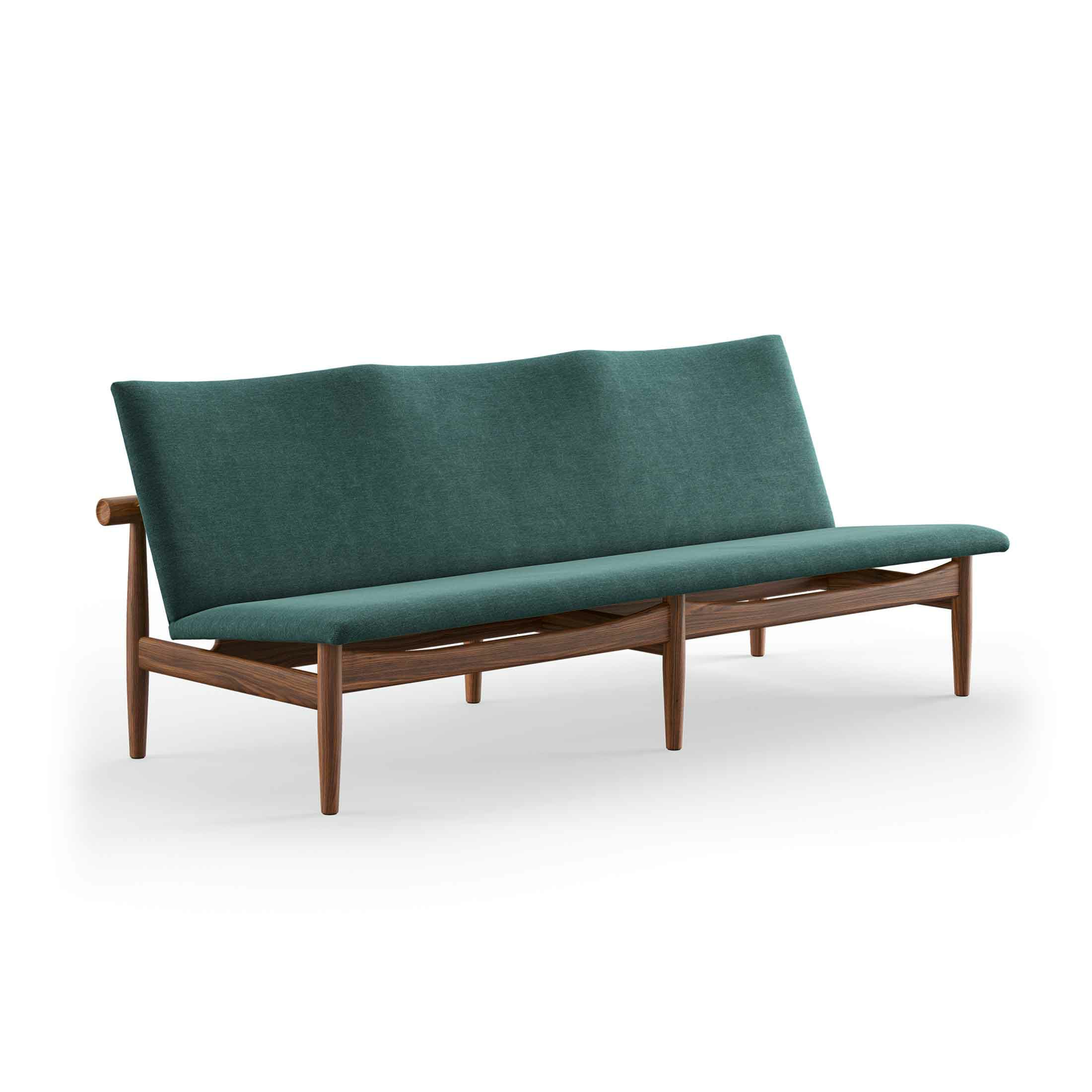 HOUSE OF FINN JUHL（ハウス・オブ・フィンユール） / JAPAN SOFA 3 SEATER（ジャパンソファ 3シーター） / ウォルナット材・オイル仕上げ / Watercolour（Cast Iron）